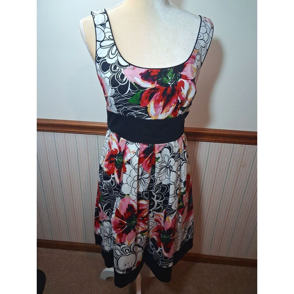 Corey P Floral Scoop Neckline, High Waisted, Flowy Skirt Dress - Size 8